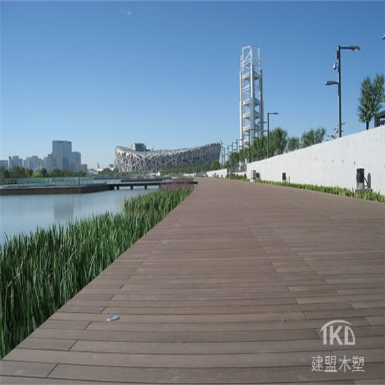 石家庄临水塑木栈道凭条